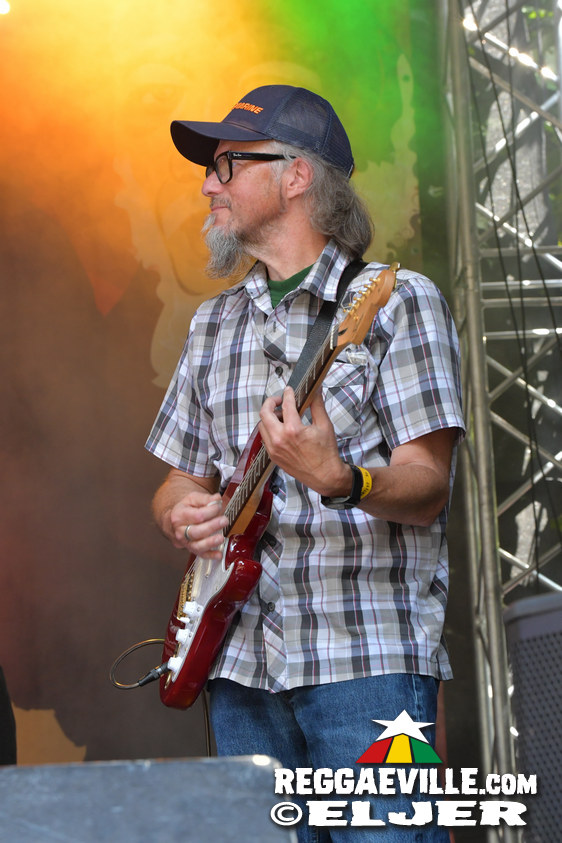 Ganjaman, Kingseyes, Irie Miah & The Massive Vibes