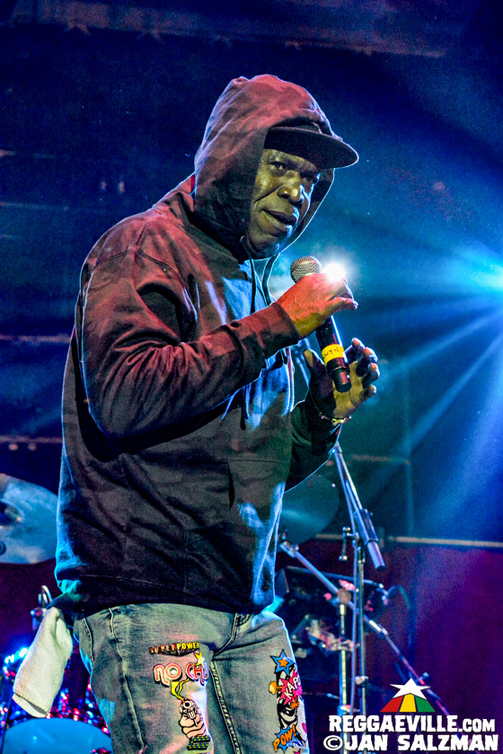 Barrington Levy, Steel Pulse