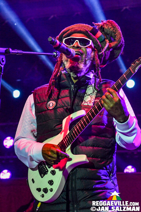 Barrington Levy, Steel Pulse