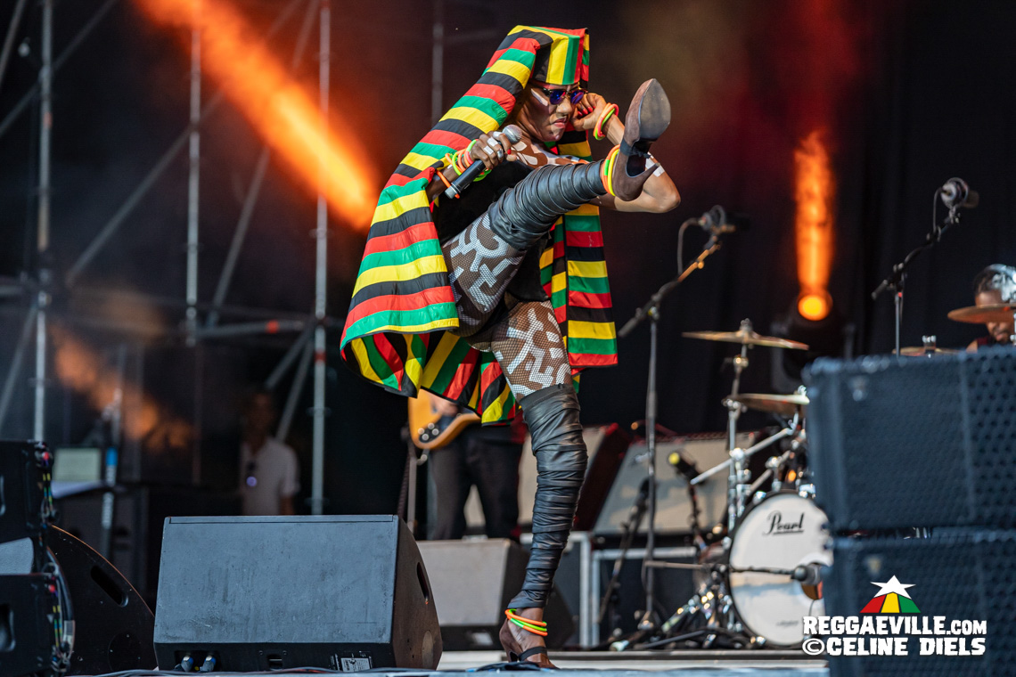 Grace Jones, Etana