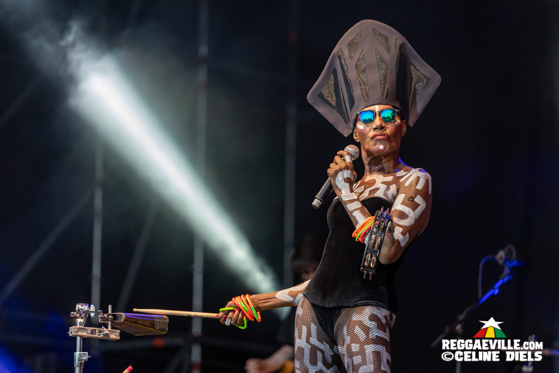Grace Jones, Etana