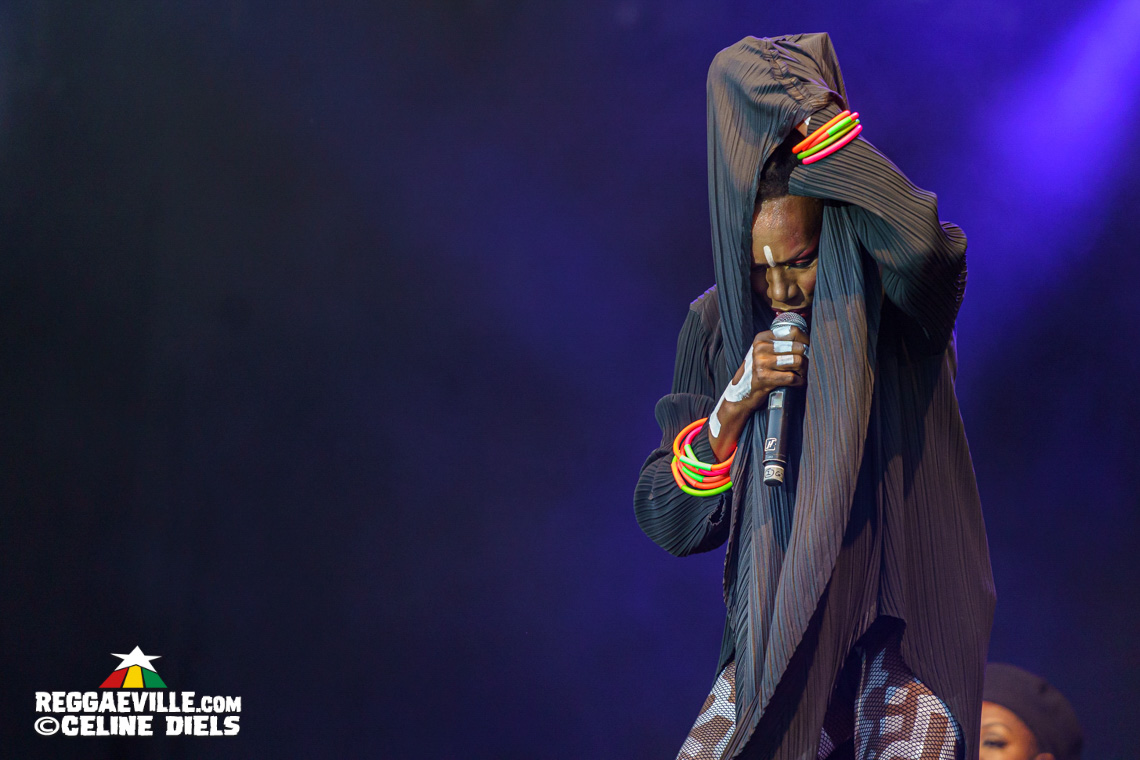 Grace Jones, Etana