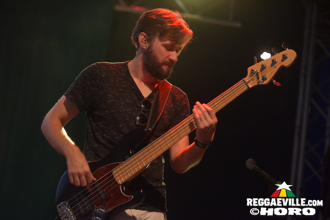 Banda Senderos, Grasshoppers