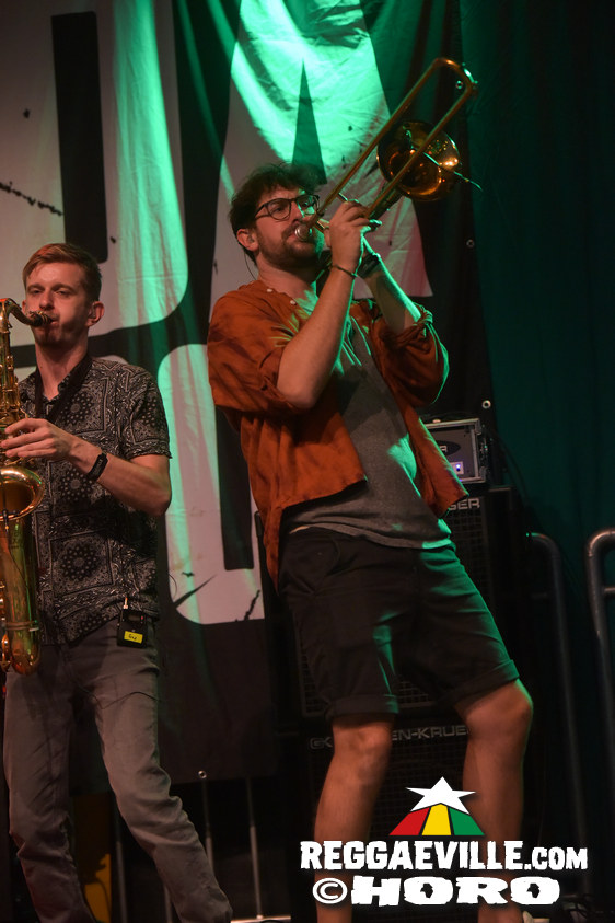 Banda Senderos, Grasshoppers