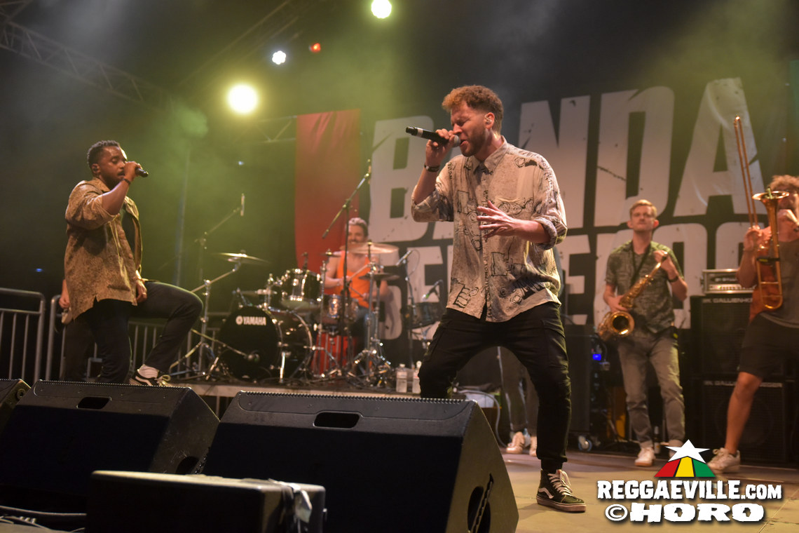 Banda Senderos, Grasshoppers