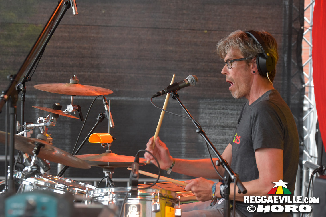 Banda Senderos, Grasshoppers