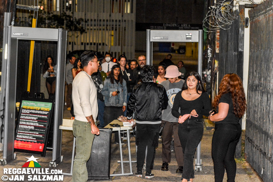 Sister Nancy, Tippa Lee