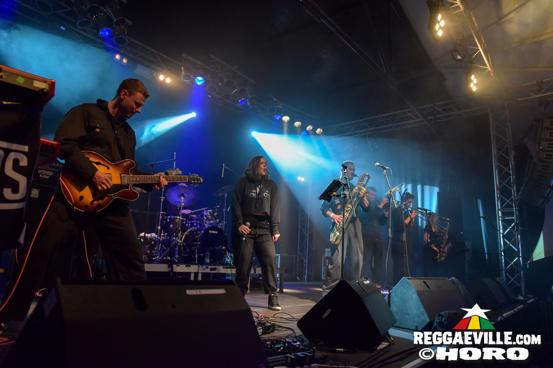 The Slapstickers, Cut Capers