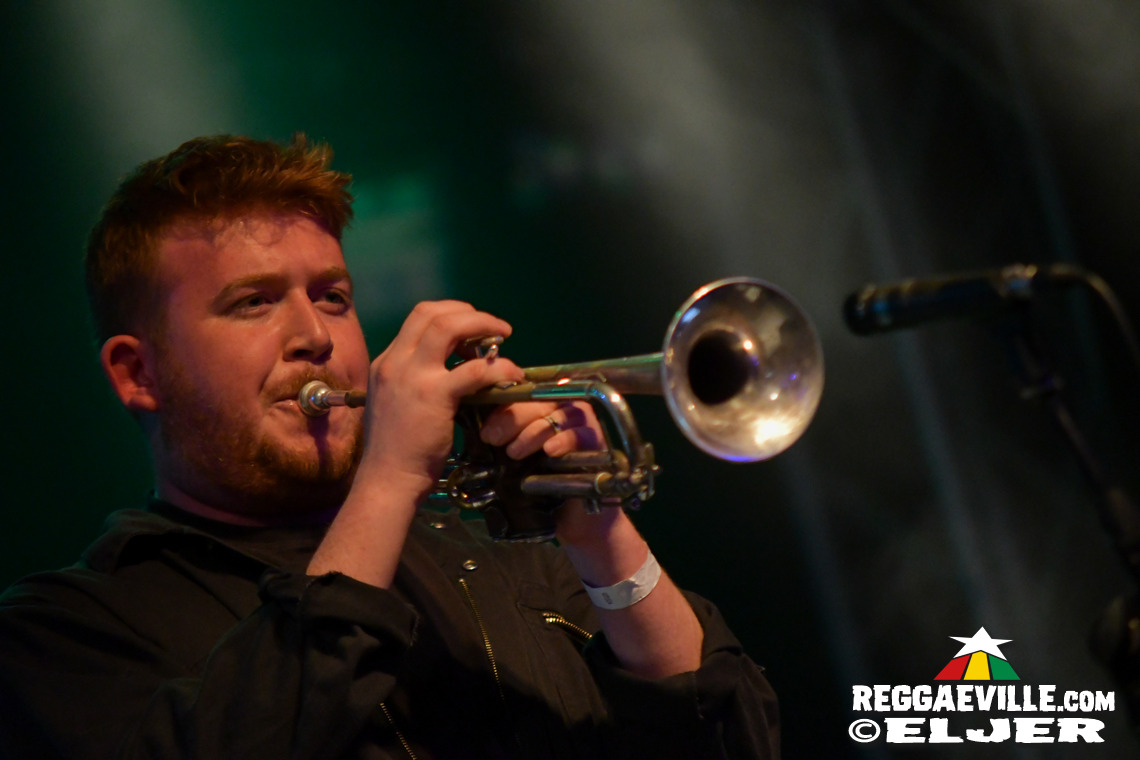 The Slapstickers, Cut Capers