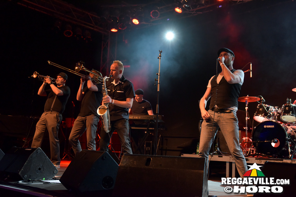 The Slapstickers, Cut Capers