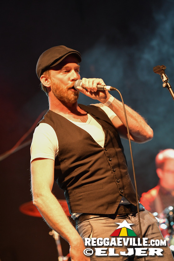 The Slapstickers, Cut Capers