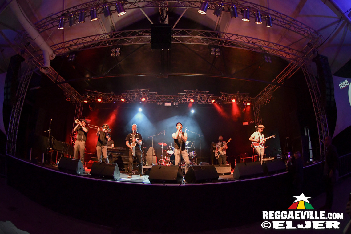 The Slapstickers, Cut Capers