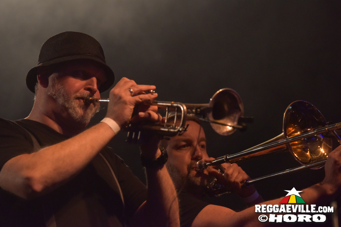 The Slapstickers, Cut Capers