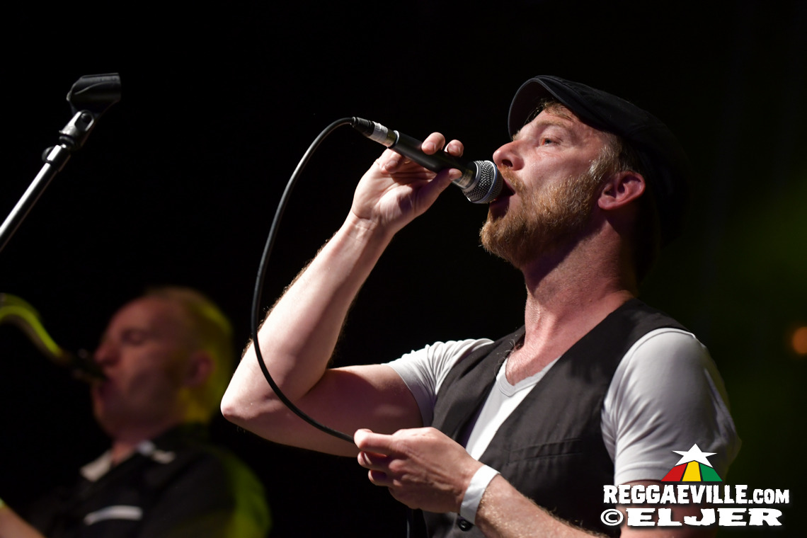 The Slapstickers, Cut Capers