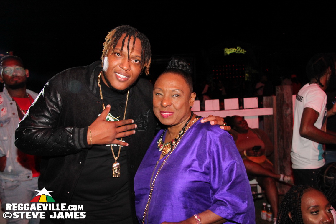 Etana, Fantan Mojah, Roze Don, Droop Lion, Shane O...