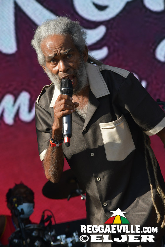 Inner Circle, Julian Marley, Max & Xana Romeo