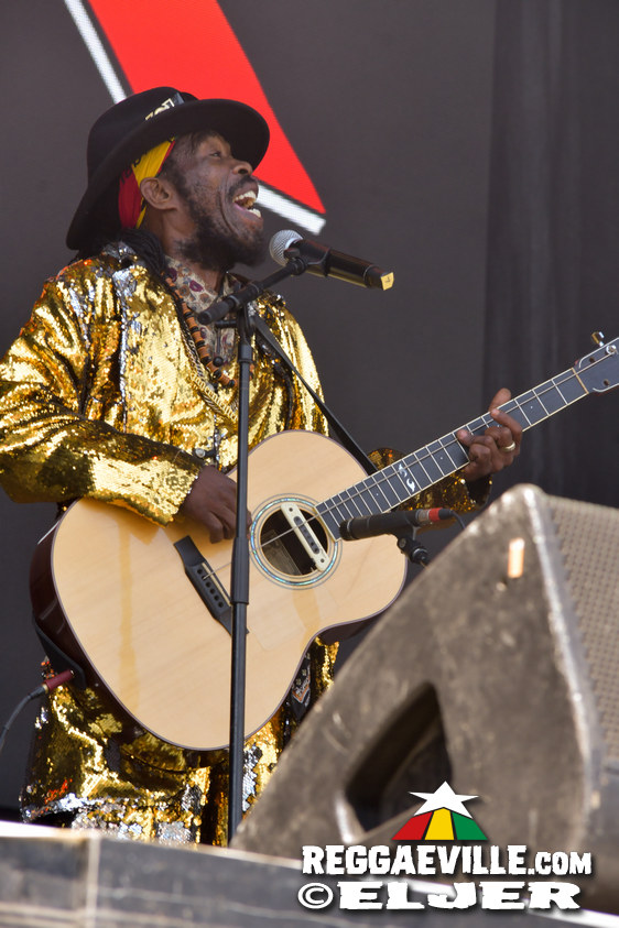 Katchafire, Jahneration, Sara Lugo, Brushy One String