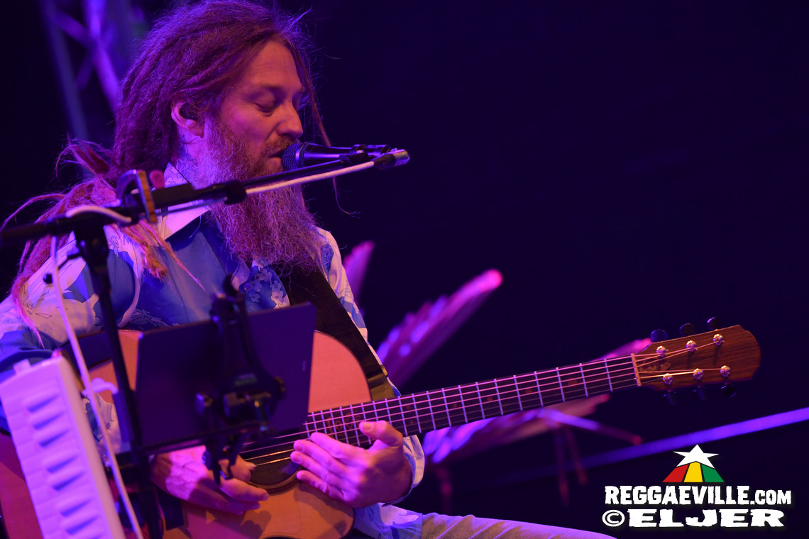 Mike Love, Toké, Martin Jondo