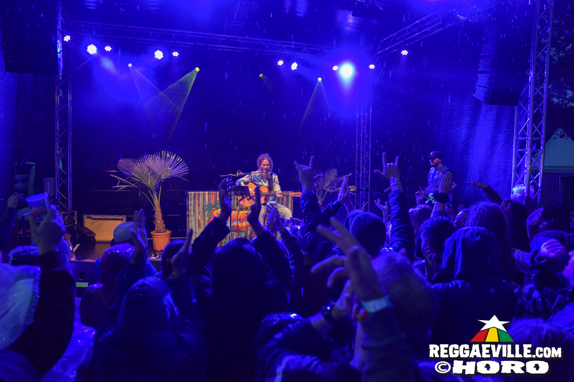 Mike Love, Toké, Martin Jondo