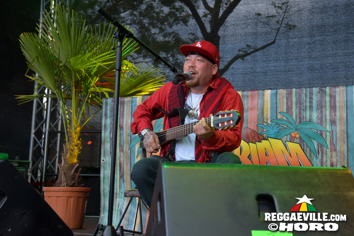 Mike Love, Toké, Martin Jondo