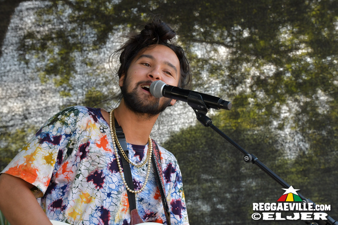 Mike Love, Toké, Martin Jondo