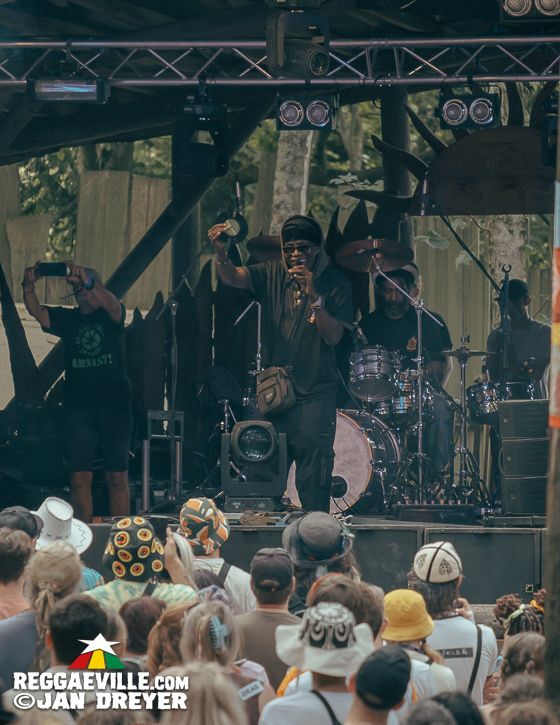 Micah Shemaiah & The Dreadites, Macka B, Ranking Joe