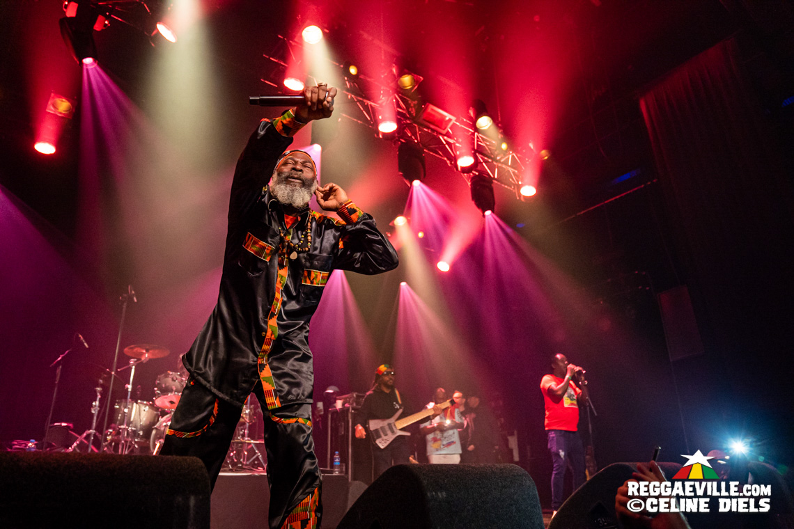 Capleton & The Prophecy Band, Jah Thunder