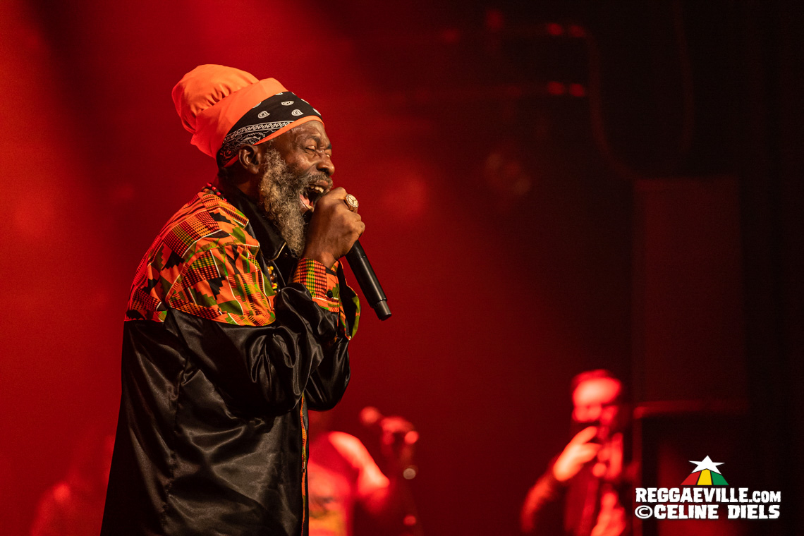 Capleton & The Prophecy Band, Jah Thunder