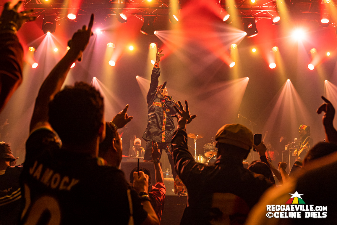 Capleton & The Prophecy Band, Jah Thunder