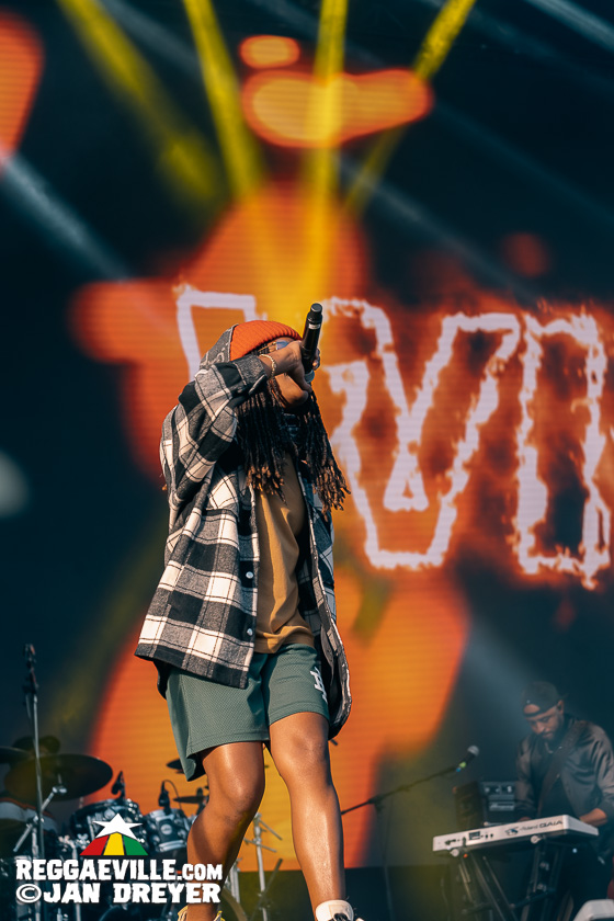 Max & Xana Romeo, Koffee, Jah9