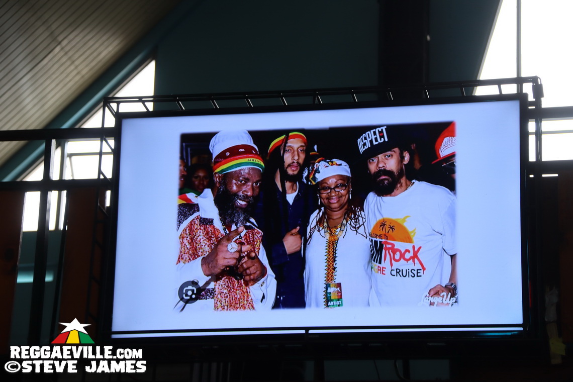 Claudette V. Kemp - Funeral Service