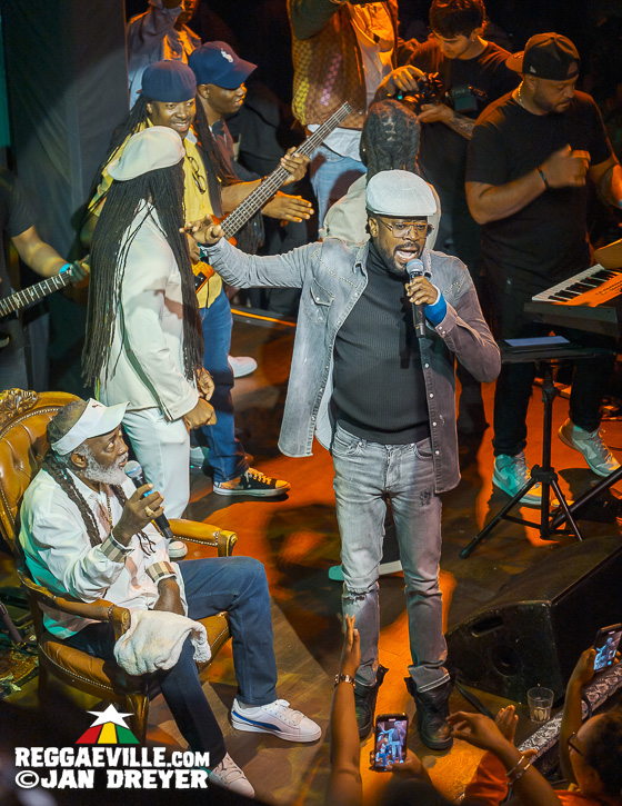 Freddie McGregor feat. Stephen & Chino plus Beenie Man & Tippa Irie