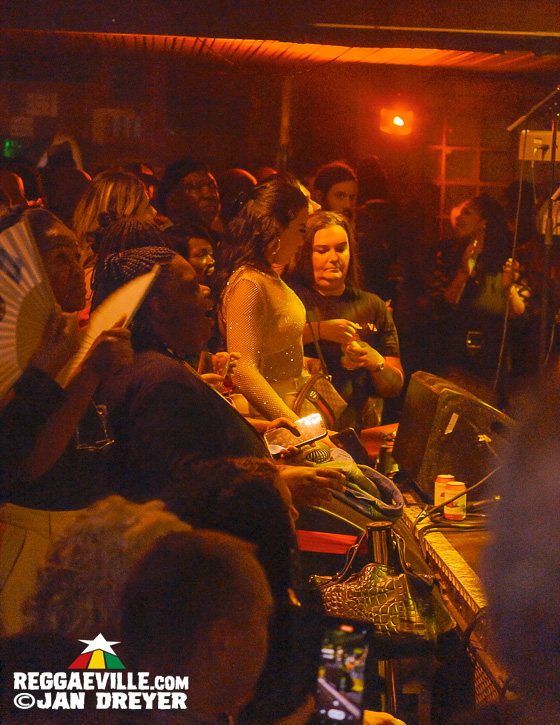 Freddie McGregor feat. Stephen & Chino plus Beenie Man & Tippa Irie