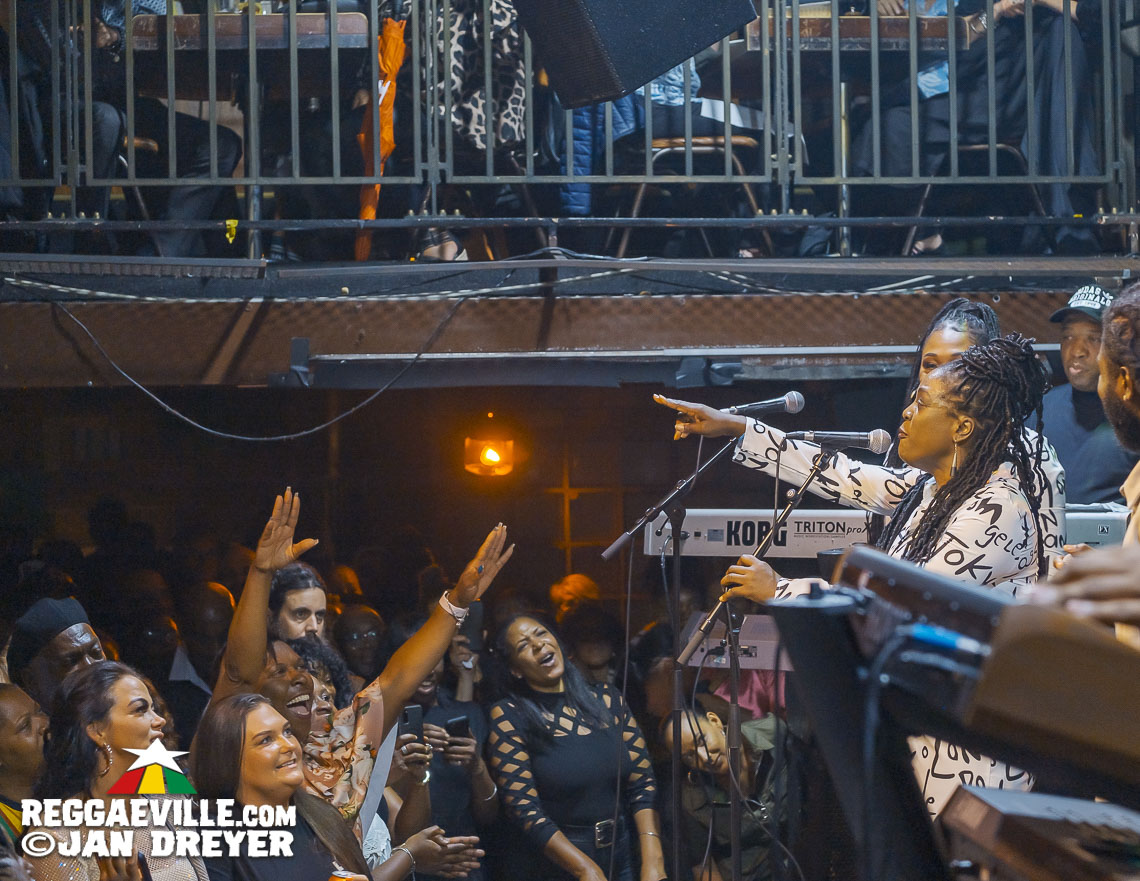 Freddie McGregor feat. Stephen & Chino plus Beenie Man & Tippa Irie