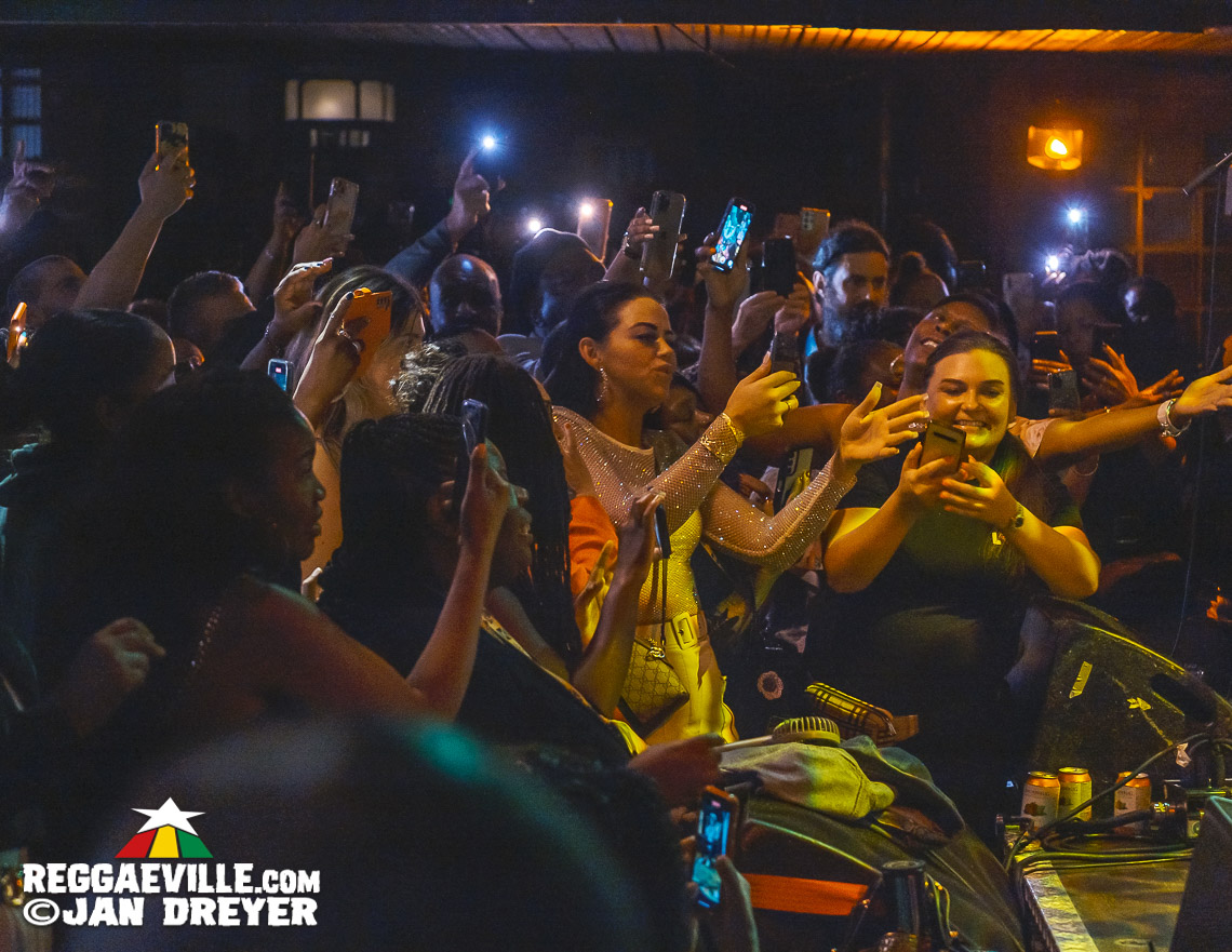 Freddie McGregor feat. Stephen & Chino plus Beenie Man & Tippa Irie