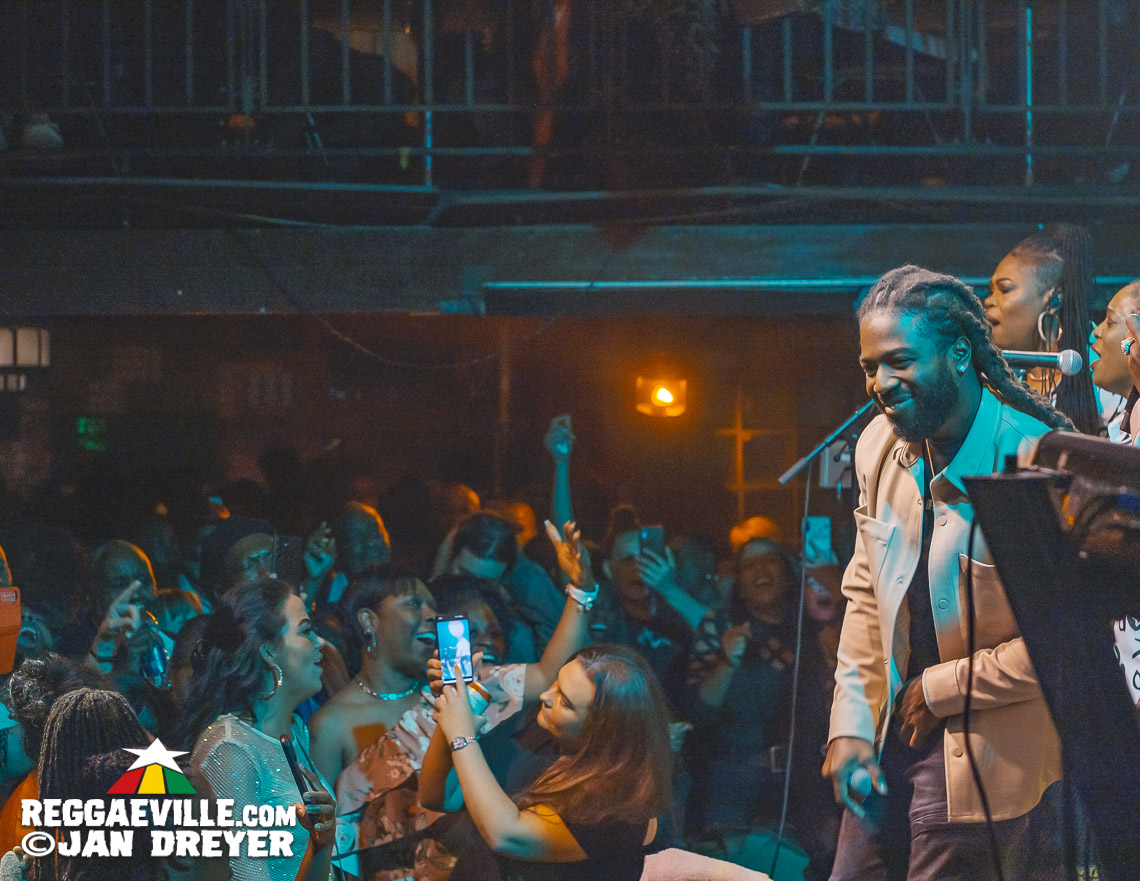 Freddie McGregor feat. Stephen & Chino plus Beenie Man & Tippa Irie