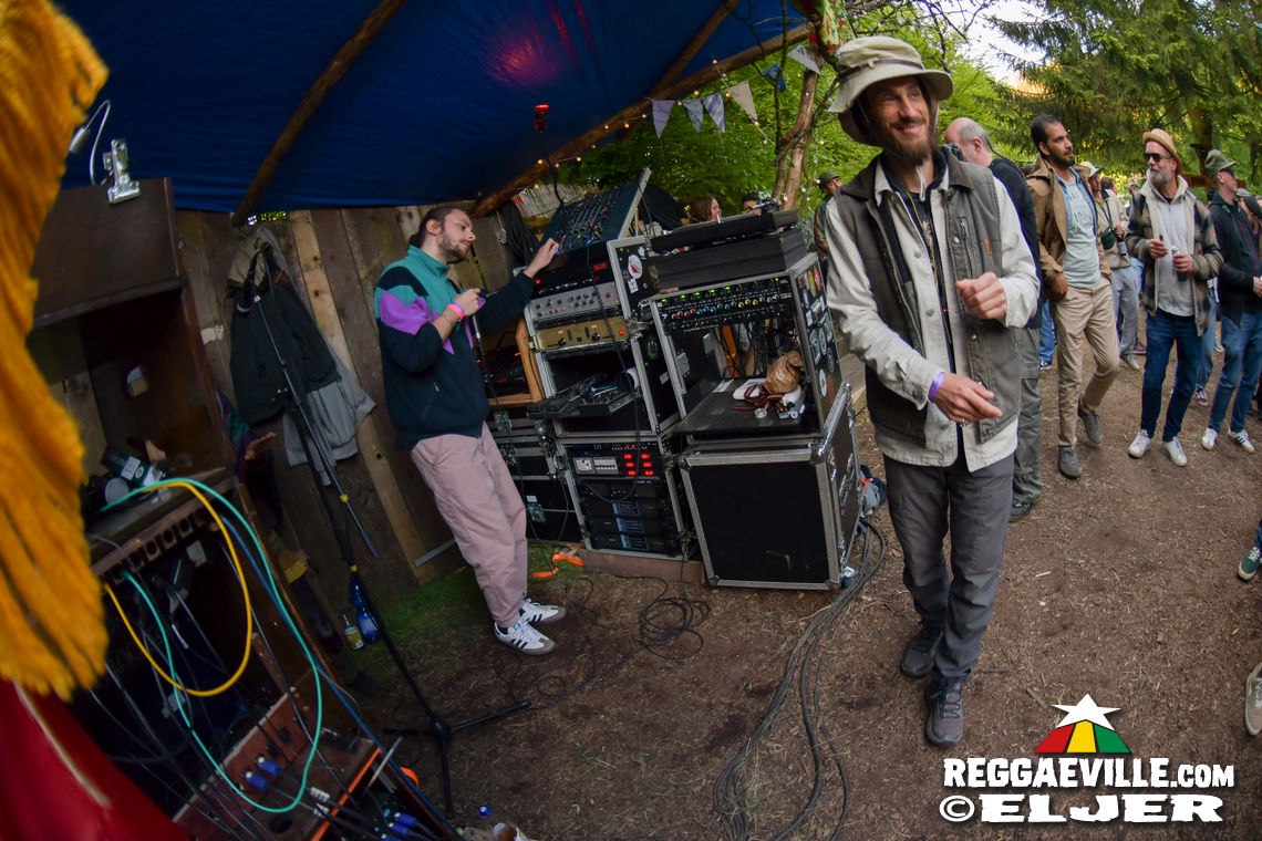 Toroki + Isaya feat. Piya Zawa & Zion Garden & Stella Brown