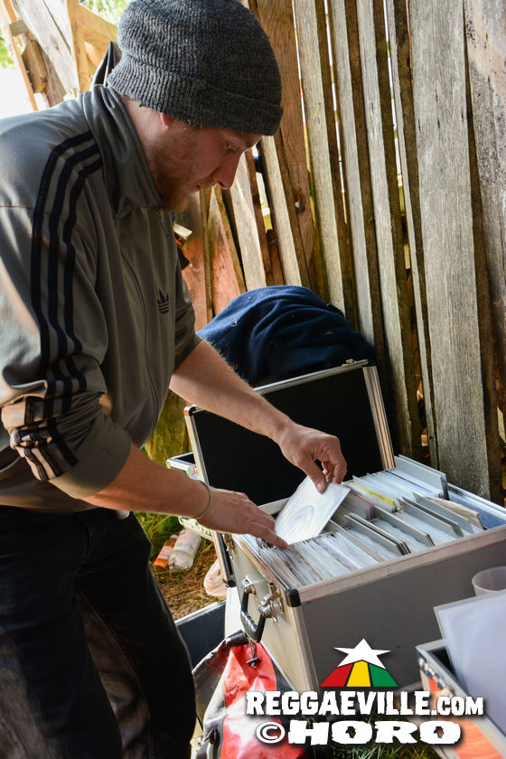 Toroki + Isaya feat. Piya Zawa & Zion Garden & Stella Brown