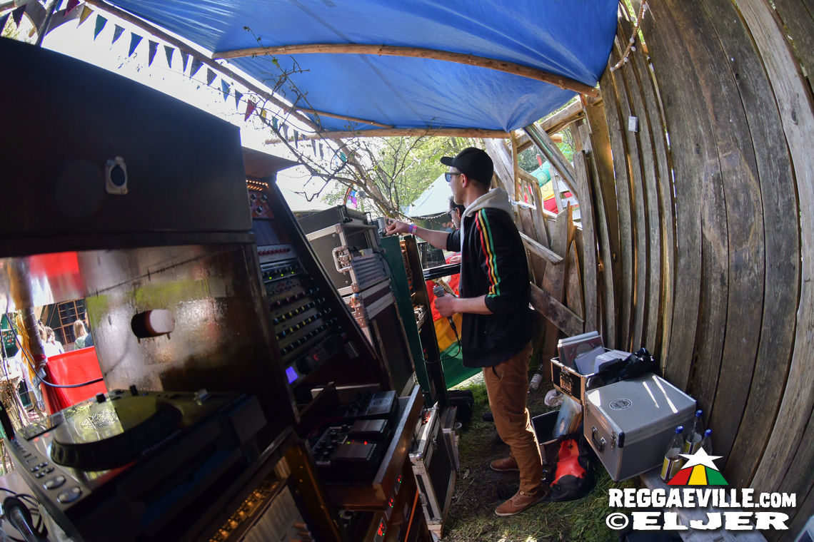 Ras Tinny & Soulfood Sound, Roots Plague Soundsystem