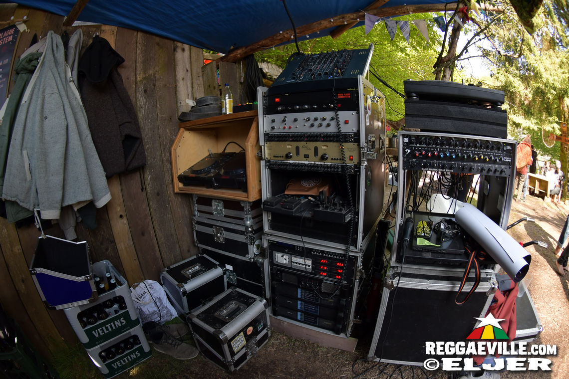 Ras Tinny & Soulfood Sound, Roots Plague Soundsystem