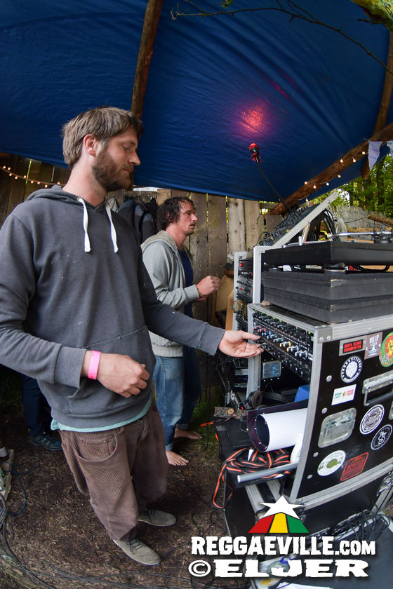 Ras Tinny & Soulfood Sound, Roots Plague Soundsystem