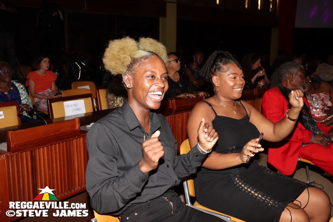 Horace Andy, Sharon Marley, Patricia Meschino...