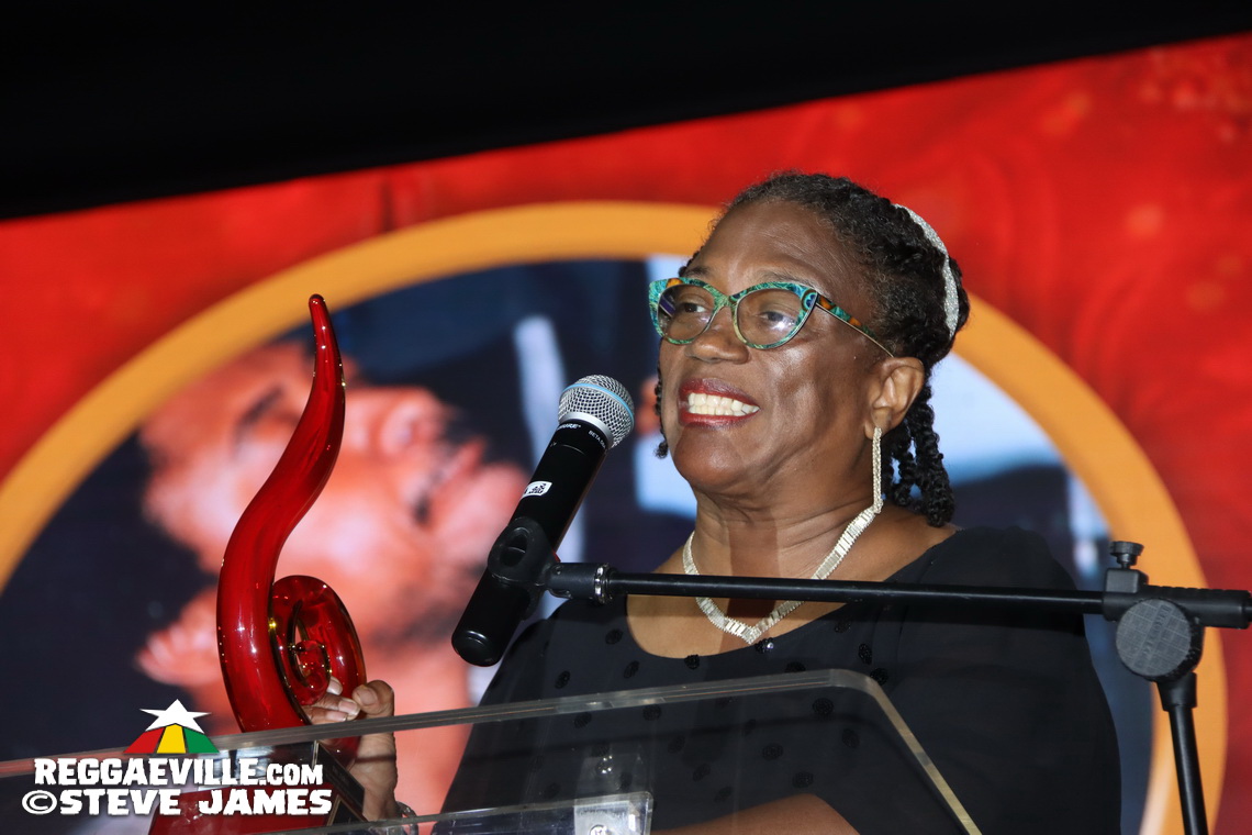 Horace Andy, Sharon Marley, Patricia Meschino...