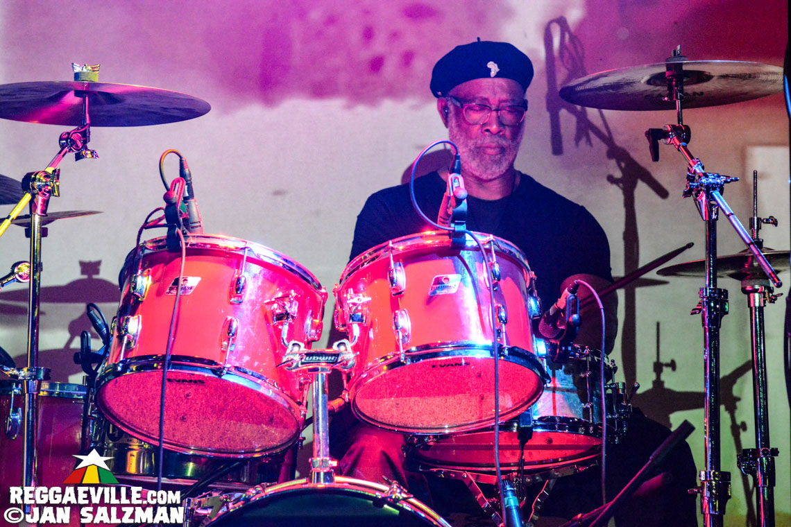 Johnny Clarke & The Fully Fullwood Band, The Steady 45s