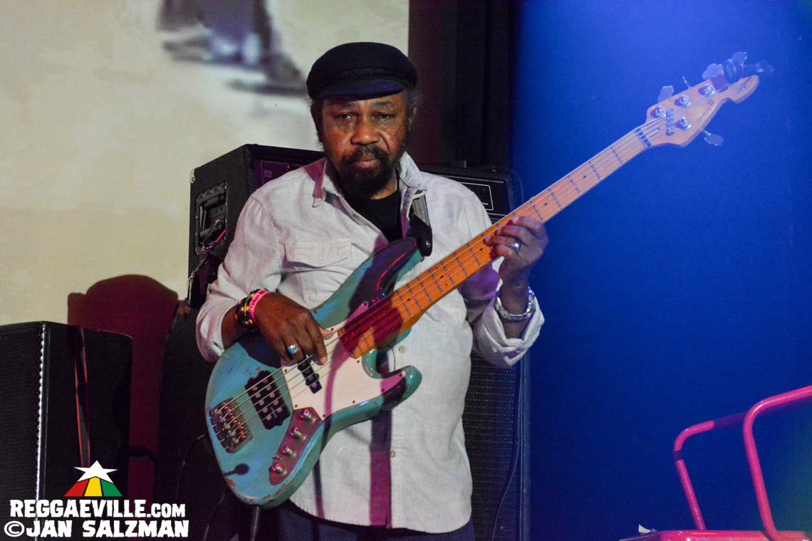 Johnny Clarke & The Fully Fullwood Band, The Steady 45s