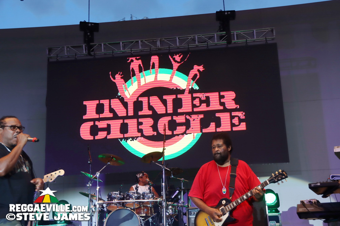 Inner Circle, I Octane, Alison Hinds, Locos Por Juana, The Dubplates