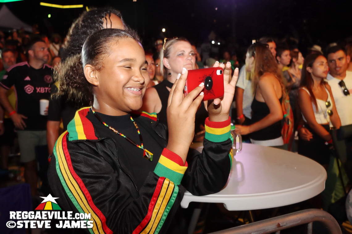 Inner Circle, I Octane, Alison Hinds, Locos Por Juana, The Dubplates