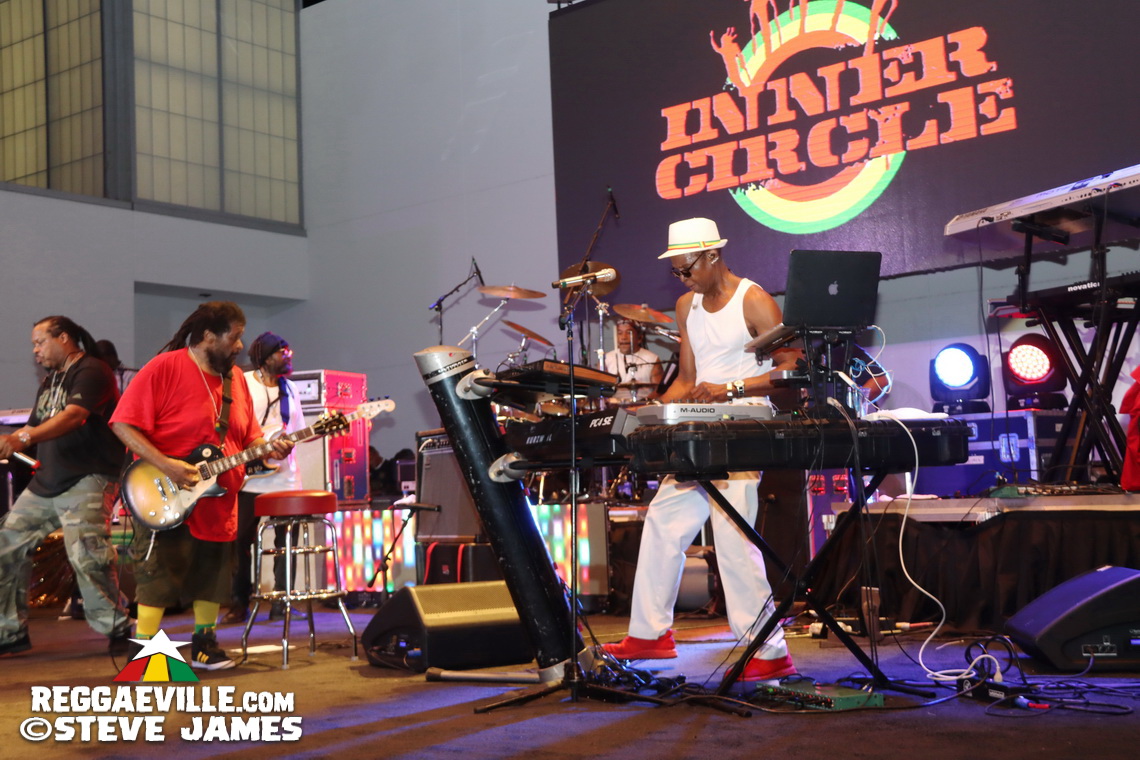 Inner Circle, I Octane, Alison Hinds, Locos Por Juana, The Dubplates