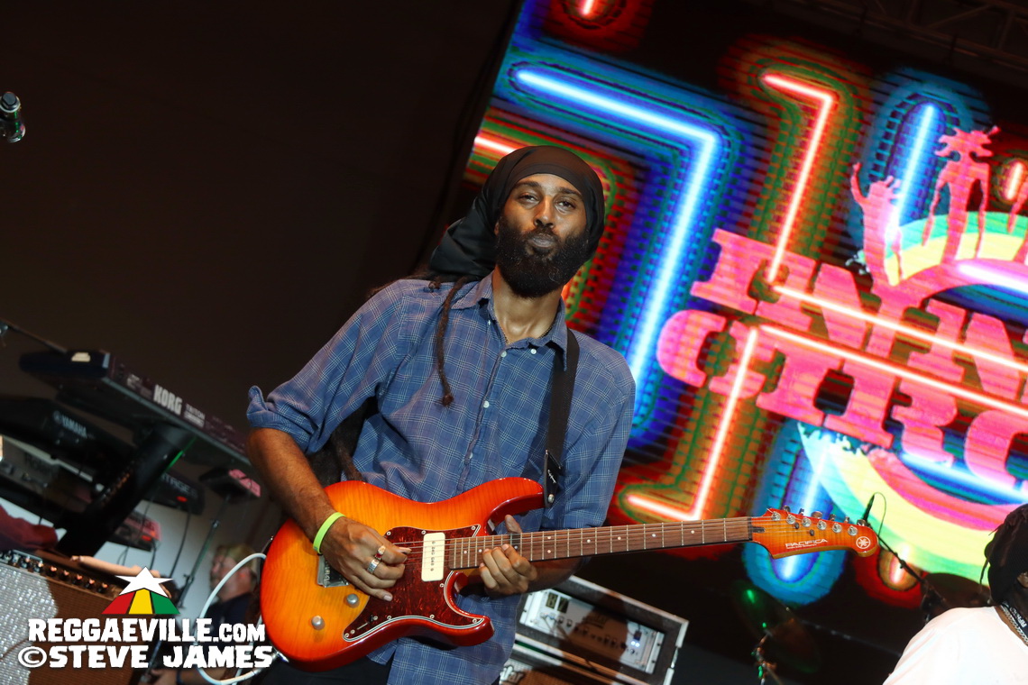 Inner Circle, I Octane, Alison Hinds, Locos Por Juana, The Dubplates