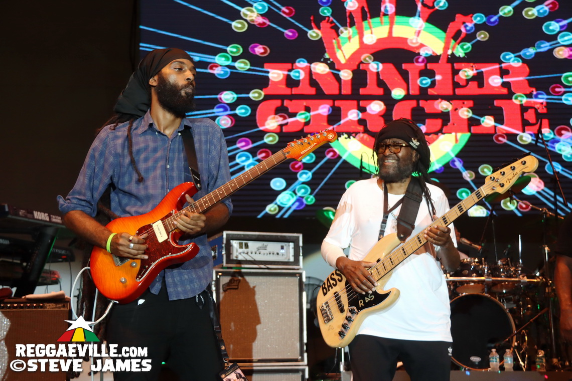 Inner Circle, I Octane, Alison Hinds, Locos Por Juana, The Dubplates